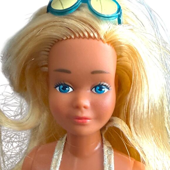 Vintage Barbie Sun Gold Malibu Skipper Doll Bathing Suit Glasses #1069 - Picture 2 of 11